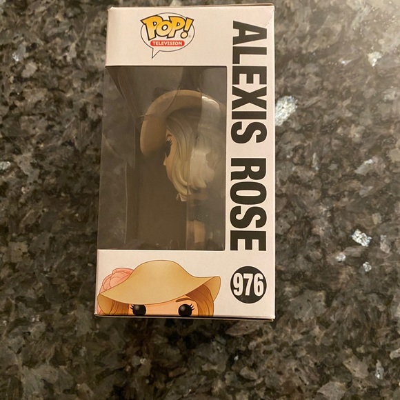 Alexis Rose - Schitts Creek - Funko POP! #976 - Picture 2 of 6